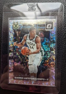 2017 OPTIC PRIZM FAST BREAK HOLO #81 GIANNIS ANTETOKOUNMPO BUCKS CHAMPION MVP - Picture 1 of 2