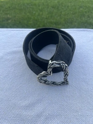 Junction West Beauty! NOS 女式 ITALIAN 绒面革腰带 Heart XL/36" 1 1/2' $110 — 第 1/3 张图片