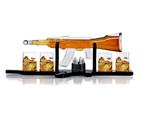 Decanter liquore vetro Fucile Ak-47 Gun con 4 bicchieri e Proiettili ghiaccio - Foto 1 di 4