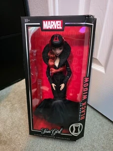 Marvel Black Widow Doll Fangirl Series - Picture 1 of 5