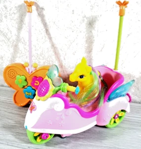 My Little Pony Pinkie Pie Control Remoto Scooter Juguete Mariposa 2007 Juguete Hasbro - Imagen 1 de 7