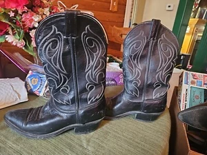 Laredo Men - Size 8 1/2 EE -USA Vintage Black Phoenix Cowboy Boots Style 308H7  - Picture 1 of 3