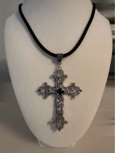 Silver Gothic Cross Necklace Floral Design Big Punk Silver Tone Black Velvet - Picture 1 of 16