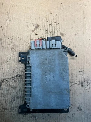 2001 克莱斯勒 PT Cruiser 发动机电脑模块 ECM ECU Oem V2069 DG — 第 1/4 张图片