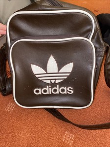 bolsa adidas de couro