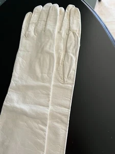 REAL KID LONG CREAM UNLINED LEATHER GLOVES MADE in FRANCE  Size 7  NEW - Picture 1 of 14