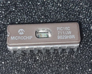 Microchip PIC16C711 JW UV erasable microcontroller 8bit Microchip 1 Stk - Bild 1 von 2
