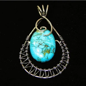 Artisan  Wire Art  Turquoise Pendant - Picture 1 of 4