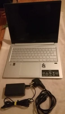 Acer Swift 3 (SF313-52-73GS) display rotto - Immagine 1 di 4