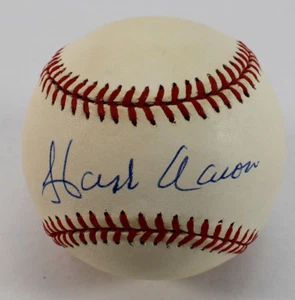 Hank Aaron Autographed/Signed ONL Baseball (PSA/DNA) - Picture 1 of 7
