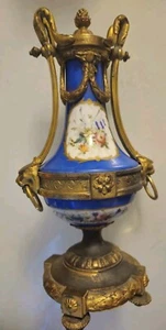 Antica urna francese Bleu Celeste Sevres in bronzo dorato XIX secolo 11" - Foto 1 di 20