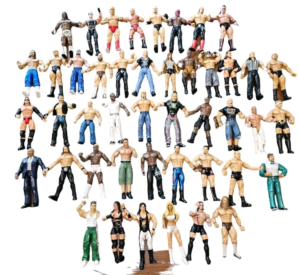 Lote De 50 Figuras De Lucha Libre Jakks Pacific WWE WWF De Colección 1998-2005 con Cinturones Foto 1 de 4