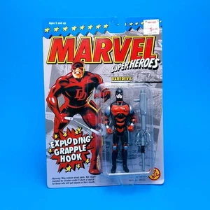 MARVEL SUPER HEROES ☆ DAREDEVIL Vintage Action Figure Original Carded Toybiz 90s - Picture 1 of 5