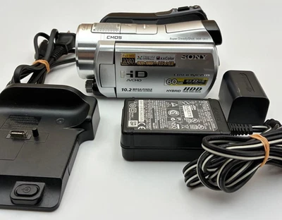 Sony HDR-SR11 Handycam videocamera HD 10,2MP alta definizione 1080P 60 GB giapponese - Immagine 1 di 4