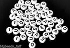 50pcs Vowel Flach Rund Weiß Alphabet Brief Perlen 7mm