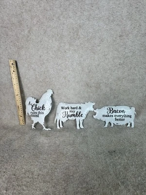 3 letreros colgantes de metal. Vaca, cerdo y pollo. DICHOS ESCRITOS Foto 1 de 2