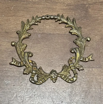Antique / Vintage Brass Furniture Frame Decorative Accents Hardware Wreath  - Image 1 of 4