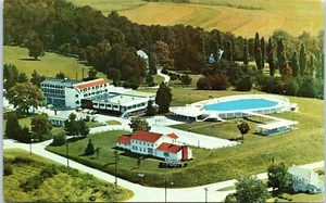 Mountain View Hotel Swimming Pool, Greensburg, Pennsylvania Postcard - Picture 1 of 2