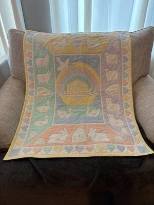 Edredón de bebé hecho a mano Arca de Noé 41x32” Foto 1 de 4