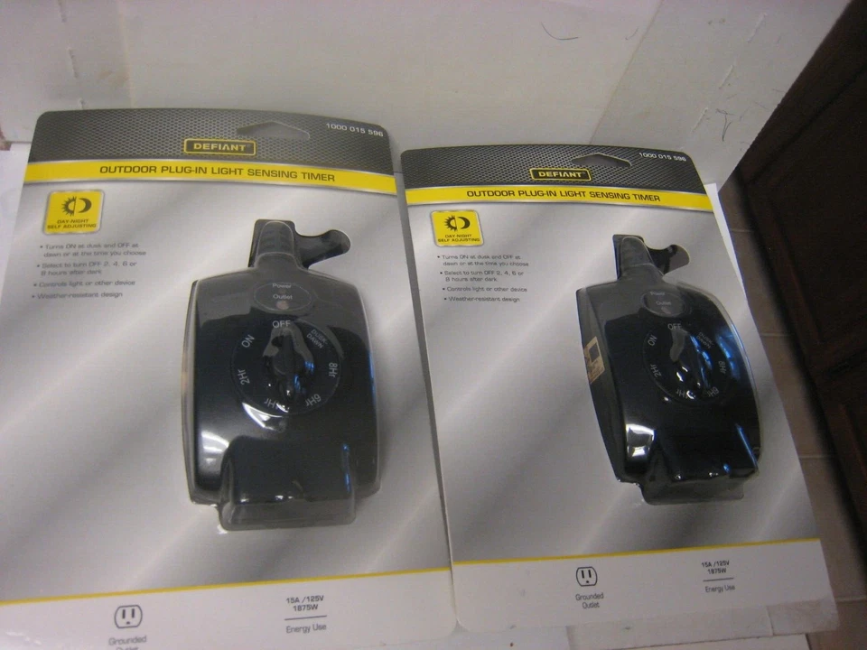 Defiant Indoor Timer 544 068 Outdoor Plug-in Light Sensing Timer 1000 015 596