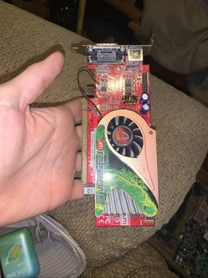 VisionTek ATI Radeon X1300 PCIe Graphics Card – Product ID 900096 - Image 1 of 3