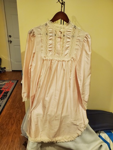 Camicia da notte vintage Christian Dior rosa taglia small made in USA