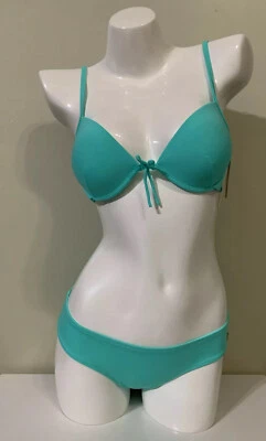 Victoria's Secret Clásico Correa Push Up Top y Cheeky Hipster Parte Inferior Conjunto de Natación  Foto 1 de 4