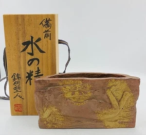 Okamoto Kinpo Bizen Vase – “Spirit of Water” Showa Nude Relief Rectangular Art - Picture 1 of 9