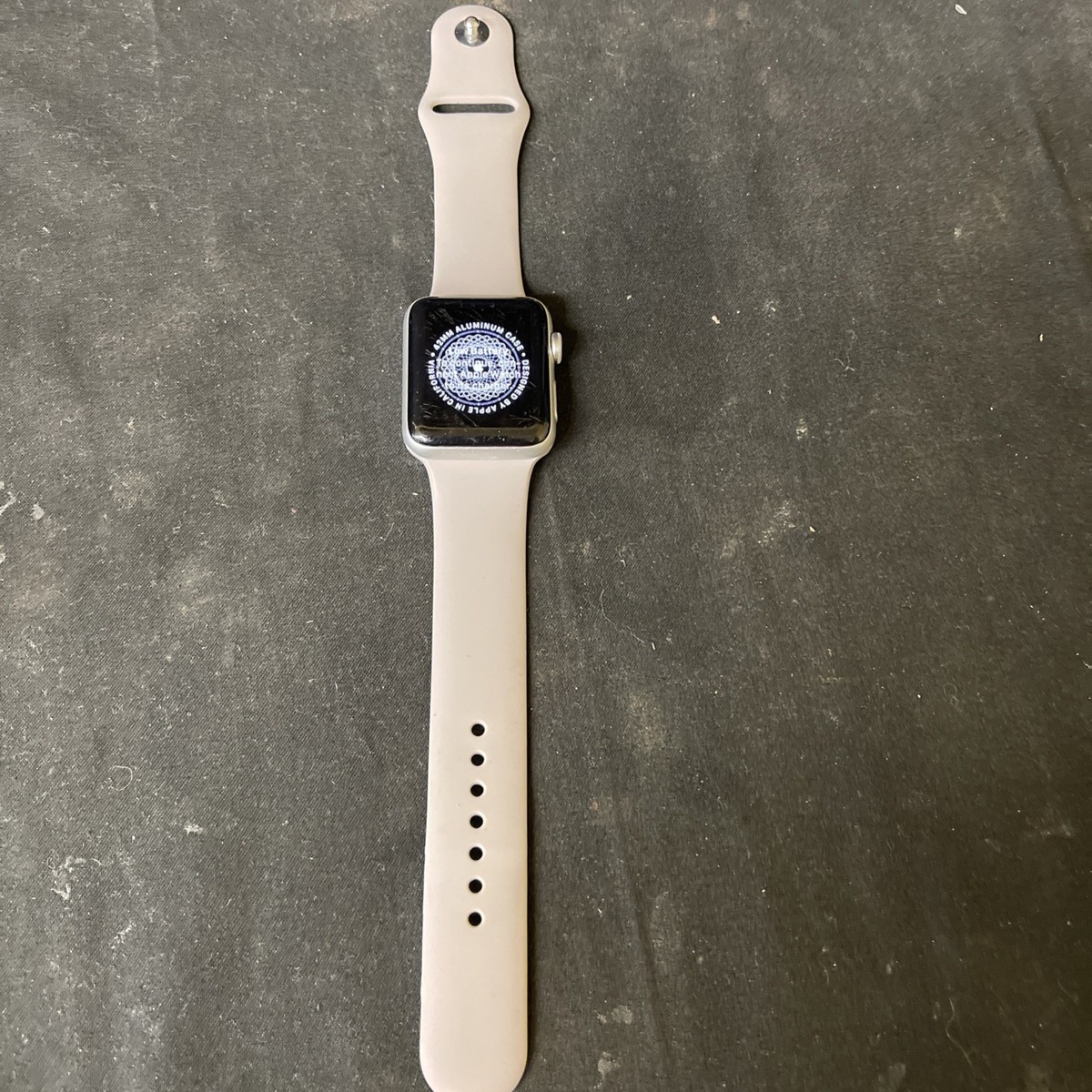 Apple Watch Series 3 Silver Aluminum Band Smart Watches for Apple Watch Series 3 Silver Aluminum Band Smart Watches for