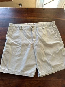 Dockers Men's Shorts Flat Front Size 44 Light Beige 5 Pocket Design 100% Cotton - Picture 1 of 8