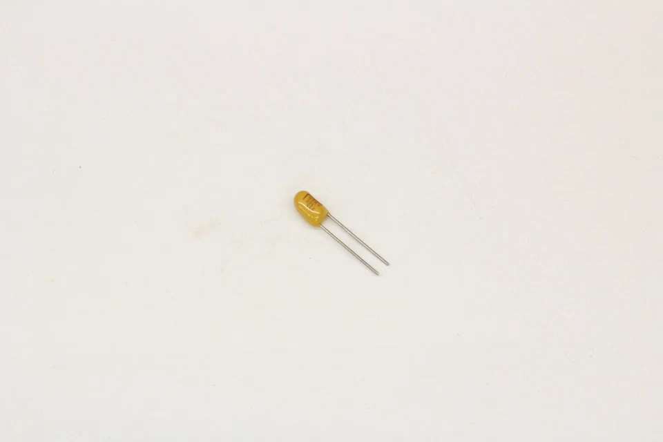 LOTE DE 100 KEMET T350A225K016AS Foto 1 de 1