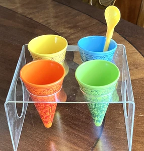 Lot de 4 anciens plats cône crème glacée en mélamine colorée avec support et cuillère - Photo 1/7