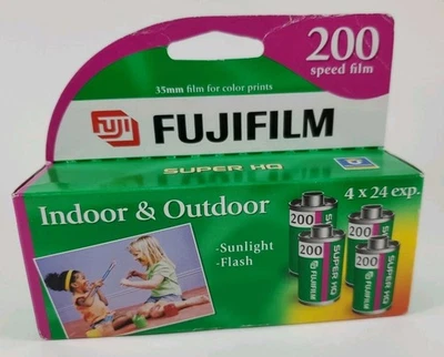 Fujifilm Super HQ 35mm Film 200 Speed – 4 Pack x 24 Exposures, Expired 03/2008 - Image 1 of 4