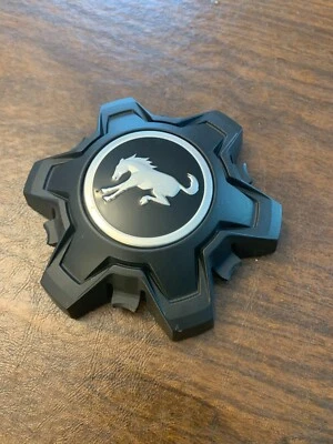 2021 2022 Ford Bronco OEM Black/Chrome Steel Wheel Center Cap #M2DC-1A096-HB - Imagem 1 de 2