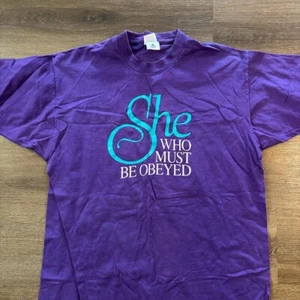 Vintage 1990s She Who Must Be Obeyed Single Stitch T-Shirt Size XL - Picture 1 of 6
