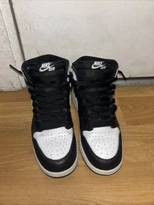 Size 5.5 Pre Owned Black and White Jordan 1 In Amazing Condition No Original Box - Picture 1 of 5