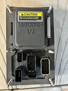 Kenworth T680 Paccar Fuse Box P27-1297-0101 - Imagen 1 de 11