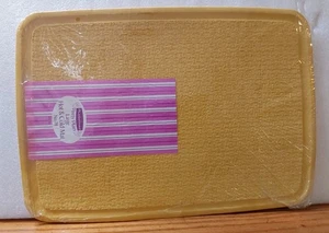Rubbermaid Party Plan Hot Cold Mat Large Mustand Yellow Vintage 18.75x14 - Picture 1 of 5