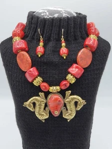 Handmade designer necklace with natural corals and Thai pendant and earrings - Picture 1 of 8