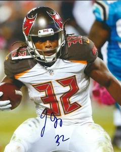 Autographed JACQUIZZ RODGERS 8X10 Tampa Bay Buccaneers Photo with COA - Picture 1 of 1
