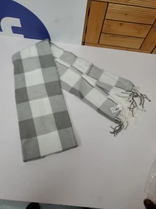Old Navy Women's Gray/White Plaid Flannel Scarf - Picture 1 of 8
