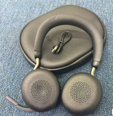 Jabra Evolve2 75 - USB-C UC - Black Wireless Headset With Receiver - Image 1 of 4