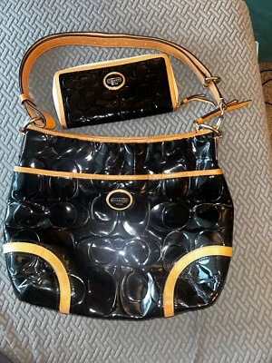Authentic Coach Peyton Purse AND WALLET Black  Patent Leather Medium Handbag GUC - Image 1 of 4