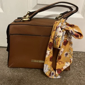 Steve Madden - Tan Short Handle Small Handbag (Long Crossbody Handle Included) - Picture 1 of 7