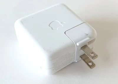 Adaptador de corriente USB USB-A A1102 ADP-5GHA 1.0A 4T18 para iPod Foto 1 de 4