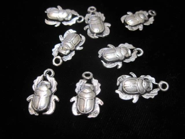 Dijes de escarabajo 3D de doble cara de colección metal plateado 20 mm Foto 1 de 1