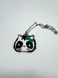 Hello Kitty KISS Necklace Brand New Sanrio - Picture 1 of 11