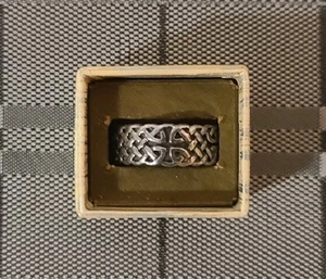 Anillo de plata esterlina con cruz y nudo celta para hombre talla 9 nuevo como nuevo nunca usado - Imagen 1 de 1