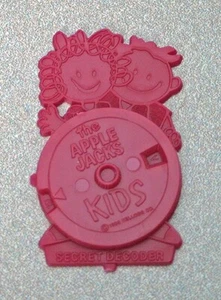 1984 Kellogg’s Cereal Secret Decoder Toy Premium - Red Apple Jacks Kids - Picture 1 of 2