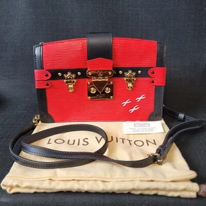 Louis Vuittons EPI Trunk Clutch Red/Black - Picture 1 of 20